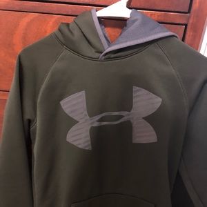 under amour hoodie